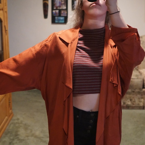 Rust color trench from H&M - Picture 6 of 8